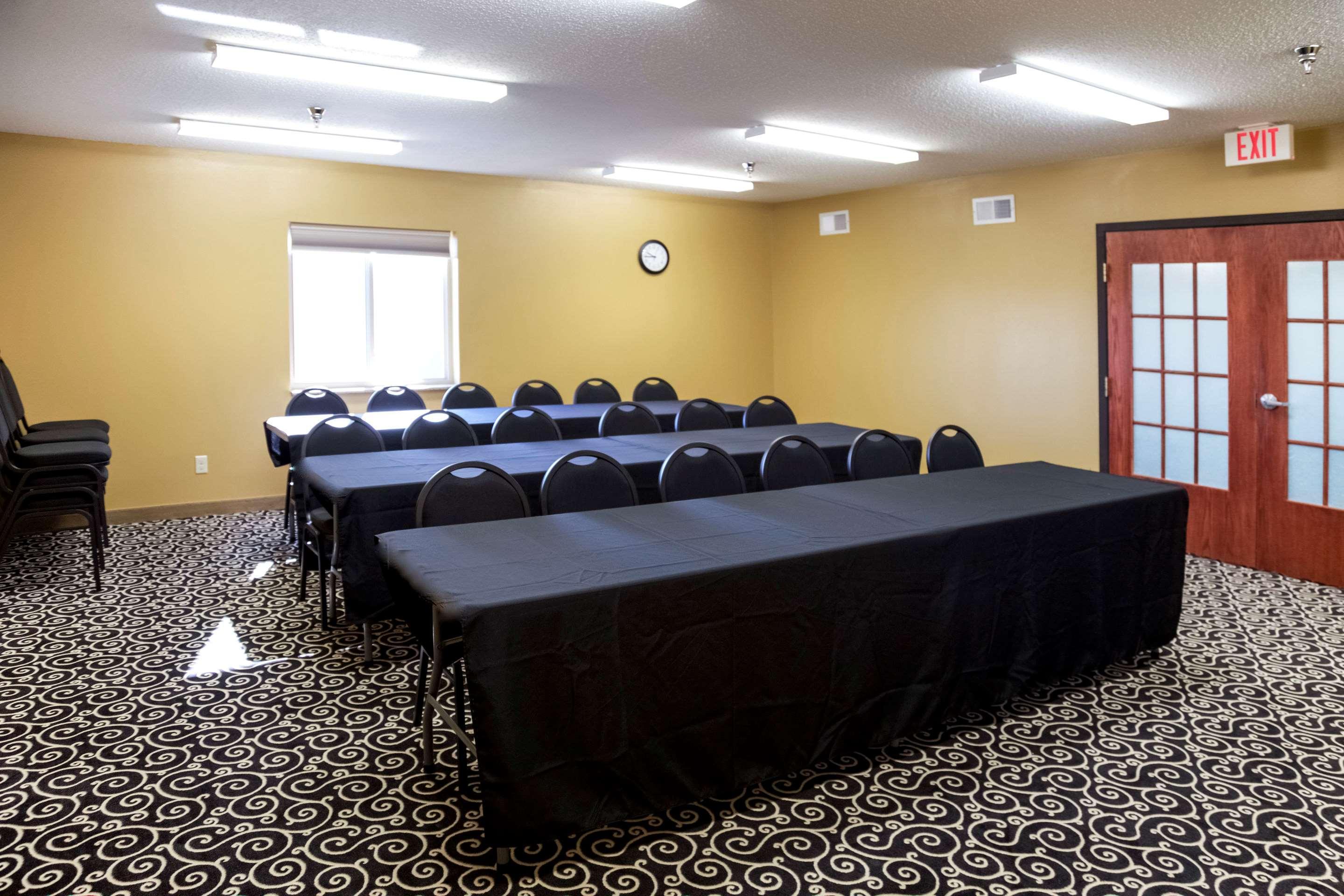 Quality Inn & Suites Watertown Near Prairie Lakes Ice Arena Esterno foto