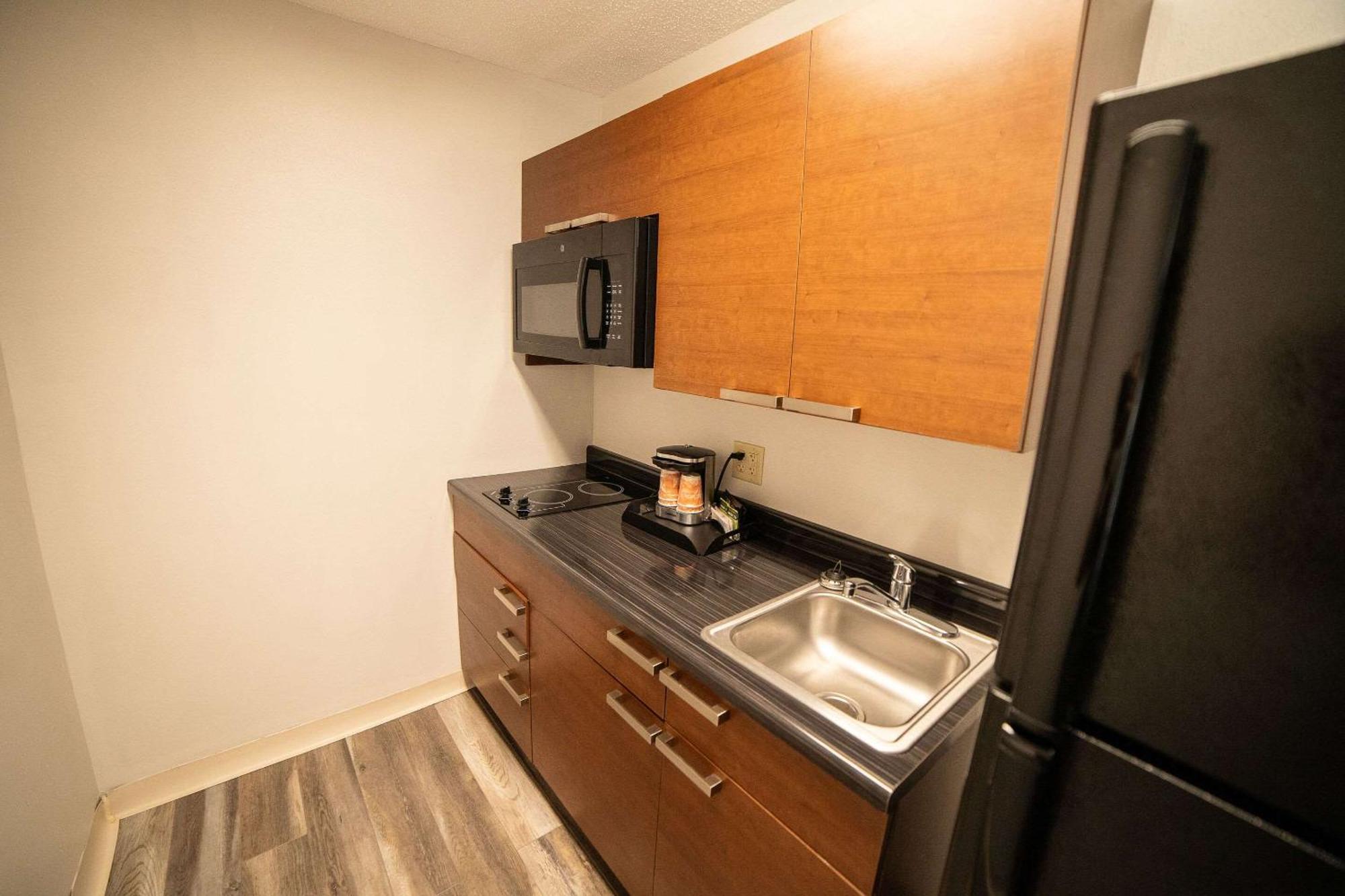 Quality Inn & Suites Watertown Near Prairie Lakes Ice Arena Esterno foto